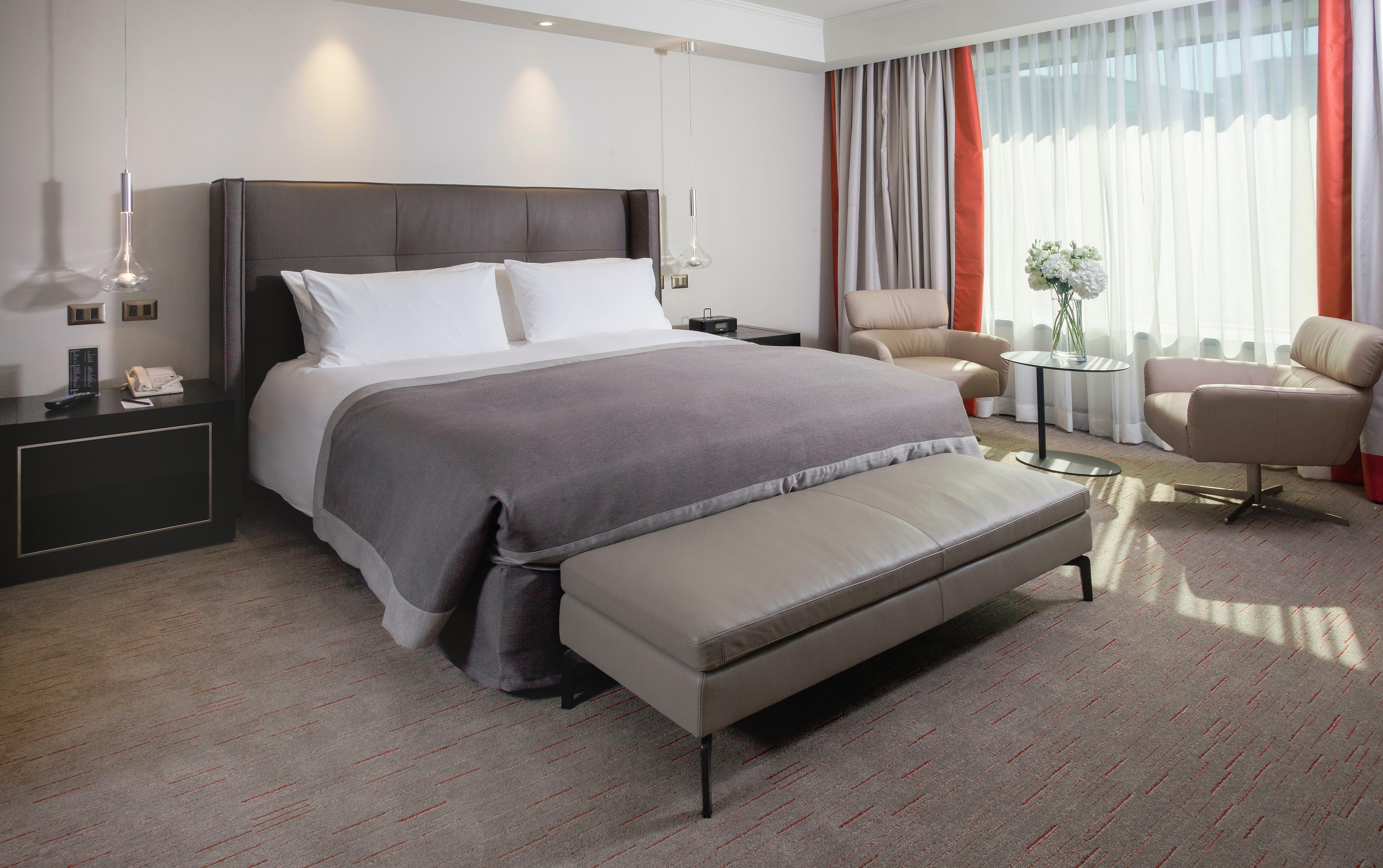 อินเตอร์คอนติเนนตัล ซานติอาโก Hotel ภายนอก รูปภาพ
