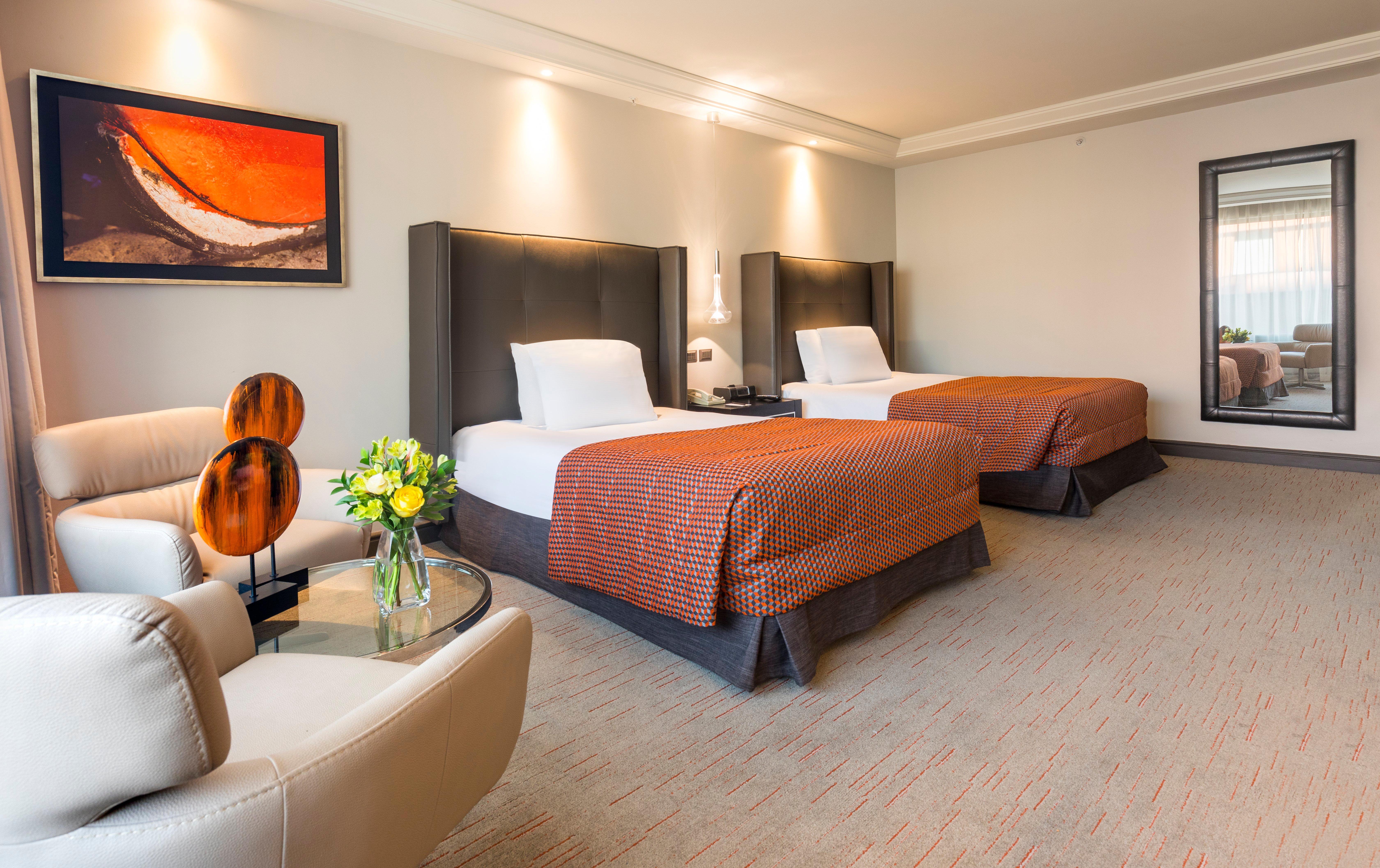 อินเตอร์คอนติเนนตัล ซานติอาโก Hotel ภายนอก รูปภาพ