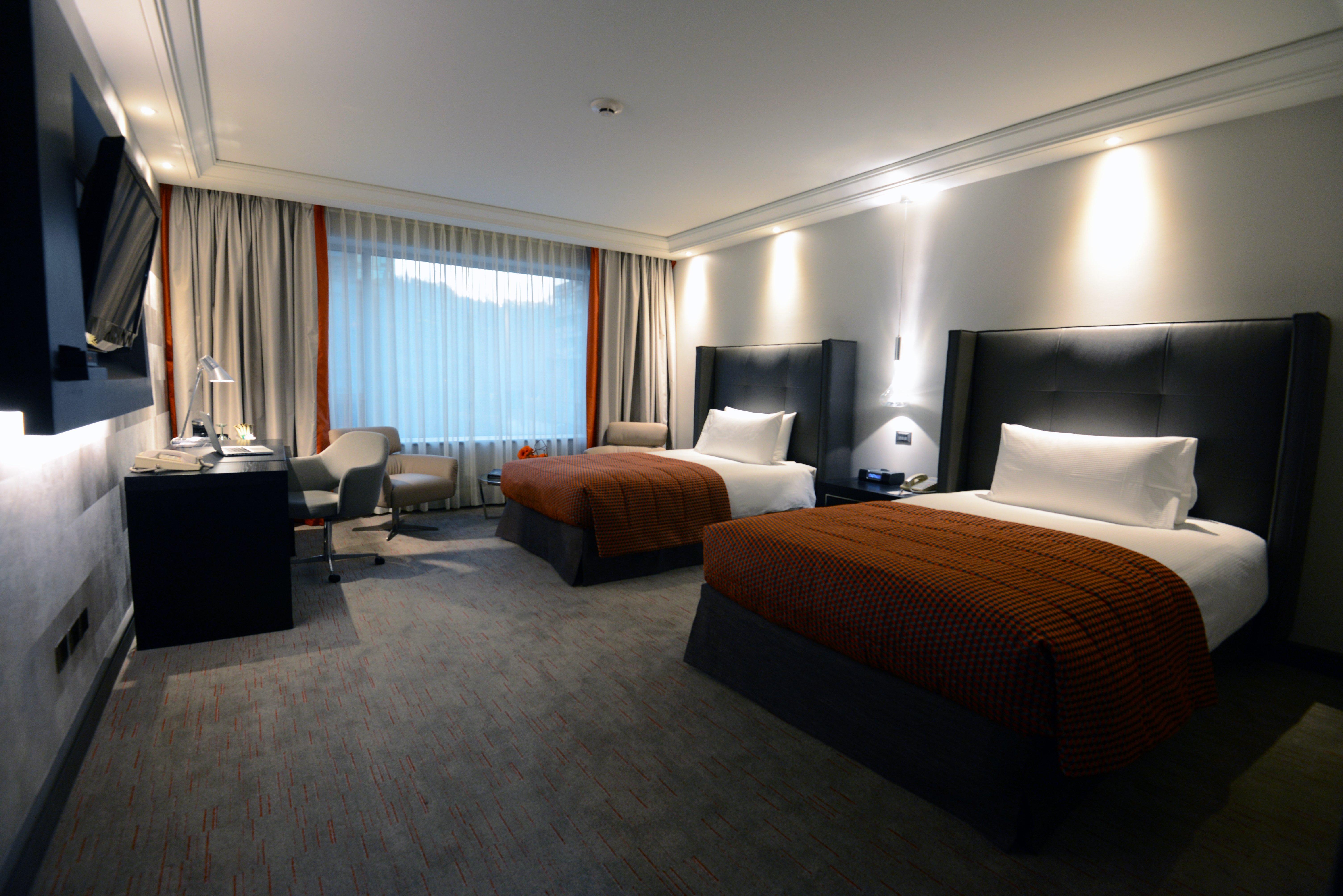 อินเตอร์คอนติเนนตัล ซานติอาโก Hotel ภายนอก รูปภาพ