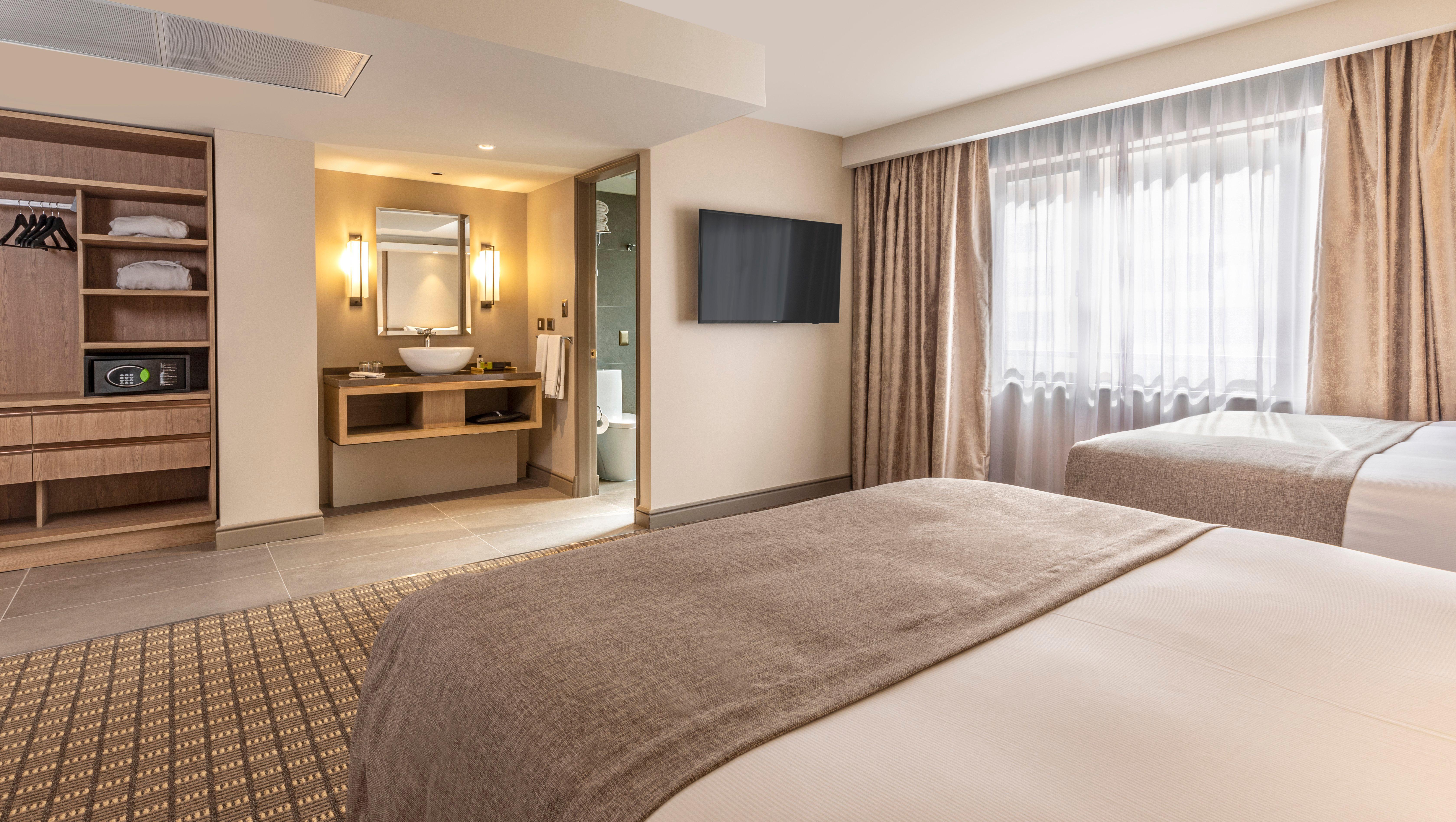 อินเตอร์คอนติเนนตัล ซานติอาโก Hotel ภายนอก รูปภาพ