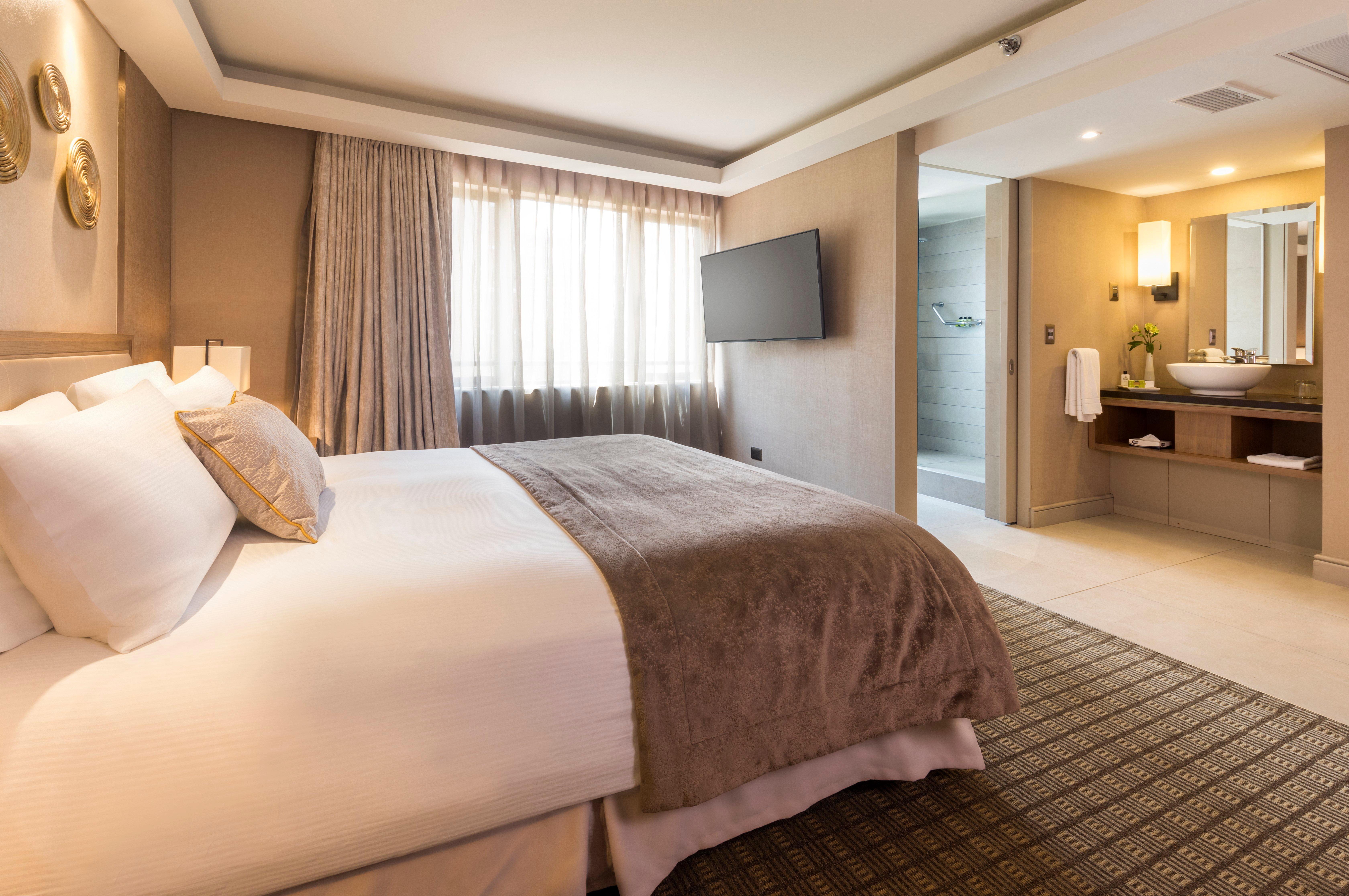 อินเตอร์คอนติเนนตัล ซานติอาโก Hotel ภายนอก รูปภาพ